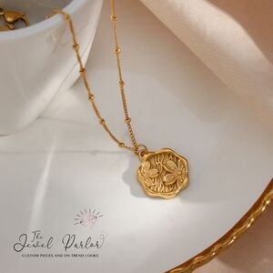 Cherry Blossom Flower Pendant Necklace Waterproof Tarnish-free 18K Gold-plated